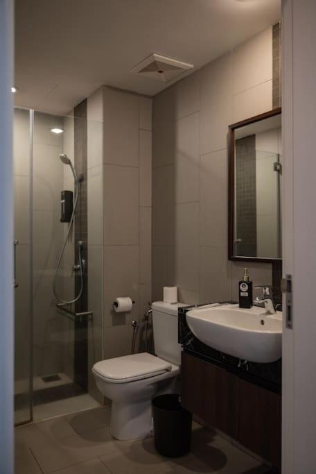 Deluxe Seaview Suite Twin Bed By The Only Bnb Tanjung Tokong Luaran gambar